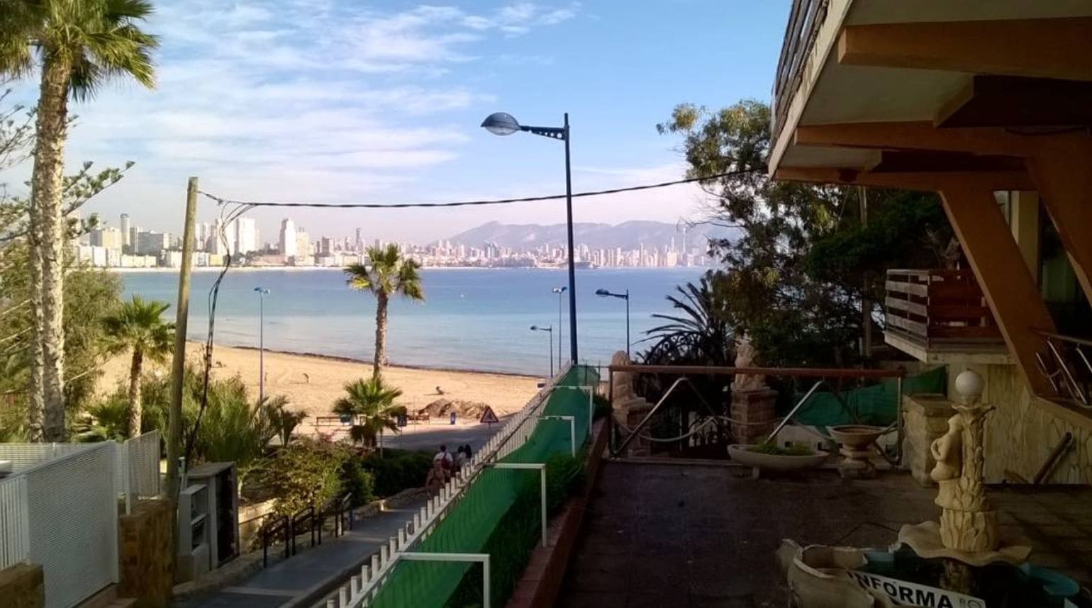6 bedroom Villa for sale in Benidorm with pool - € 950,000 (Ref: 9453790)