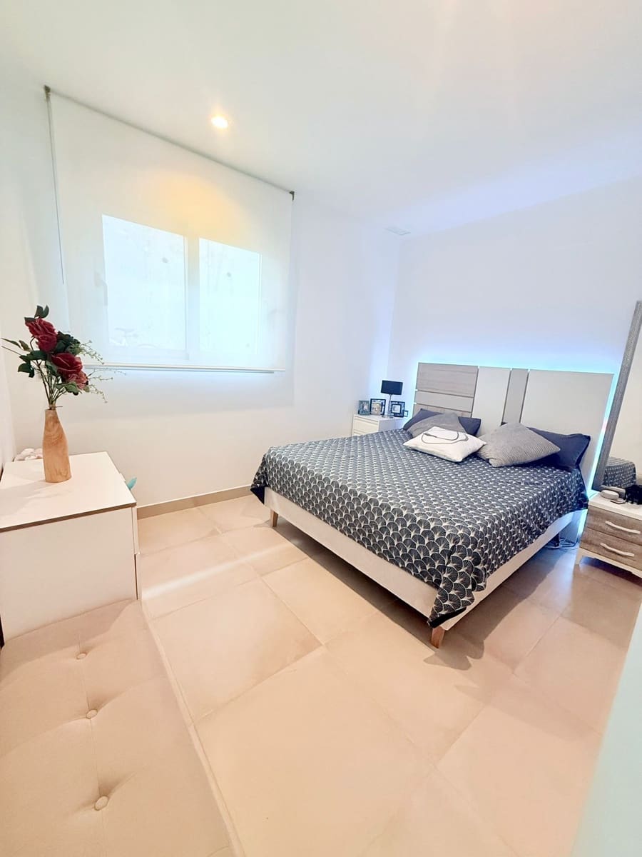 Apartamento de 2 habitaciones en Finestrat en venta con piscina garaje - 344.000 € (Ref: 9453793)