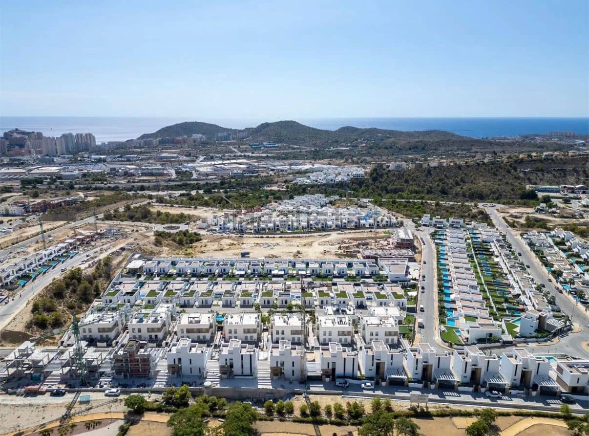 Apartamento de 2 habitaciones en Finestrat en venta con piscina garaje - 344.000 € (Ref: 9453793)