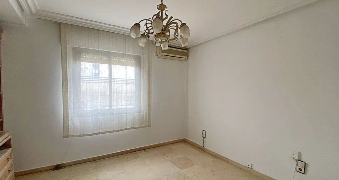 4 soverom Leilighet til salgs i Alicante by med svømmebasseng garasje - € 450 000 (Ref: 9453797)