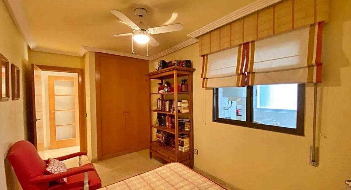 4 soverom Leilighet til salgs i Alicante by med svømmebasseng garasje - € 450 000 (Ref: 9453797)