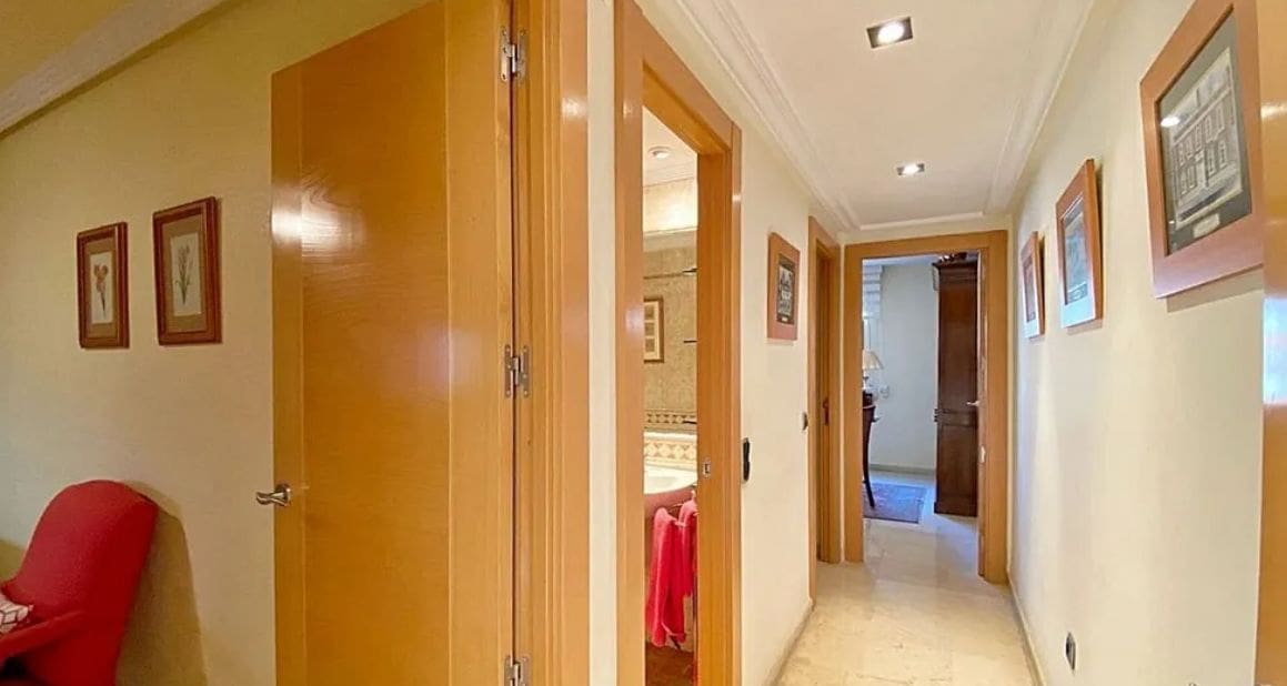 4 soverom Leilighet til salgs i Alicante by med svømmebasseng garasje - € 450 000 (Ref: 9453797)