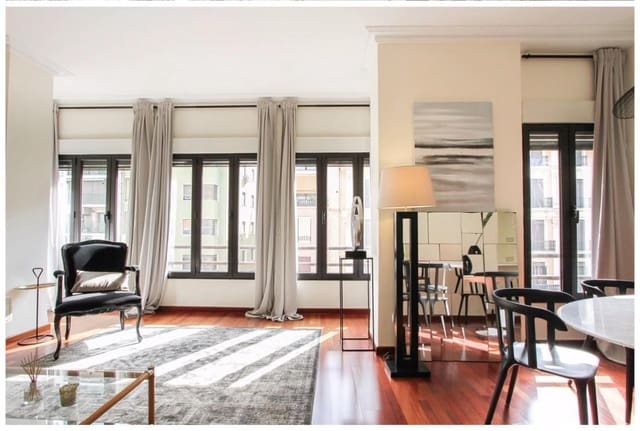 4 Zimmer Apartment zu verkaufen in Alicante / Alacant Stadt mit Pool - 565.000 € (Ref: 9453798)