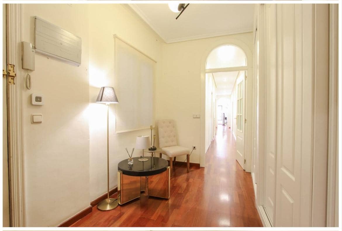 4 bedroom Apartment for sale in Alicante / Alacant city - € 565,000 (Ref: 9453798)