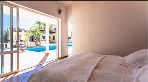 6 bedroom Villa for sale in La Nucia with pool garage - € 720,000 (Ref: 9453802)