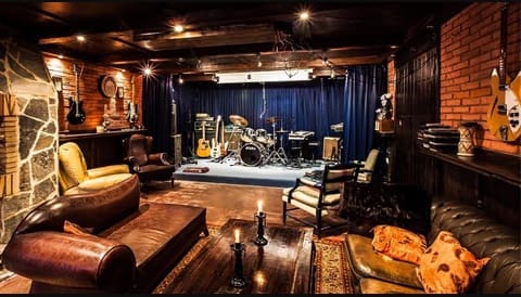 6 bedroom Villa for sale in La Nucia with pool garage - € 720,000 (Ref: 9453802)