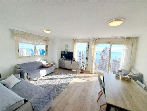 1 soverom Penthouse til salgs i Benidorm med svømmebasseng - € 280 000 (Ref: 9453804)