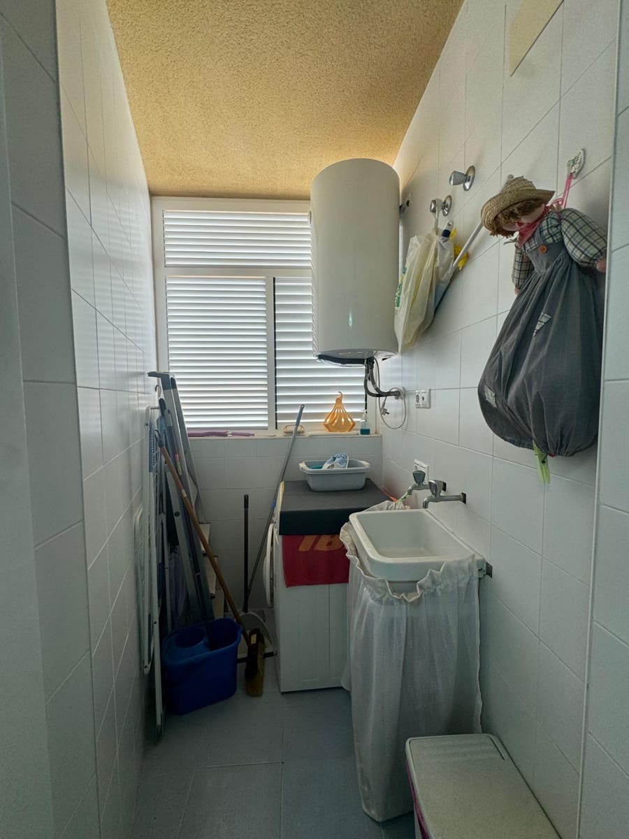 2 soverom Leilighet til salgs i Benidorm med svømmebasseng garasje - € 278 100 (Ref: 9453811)