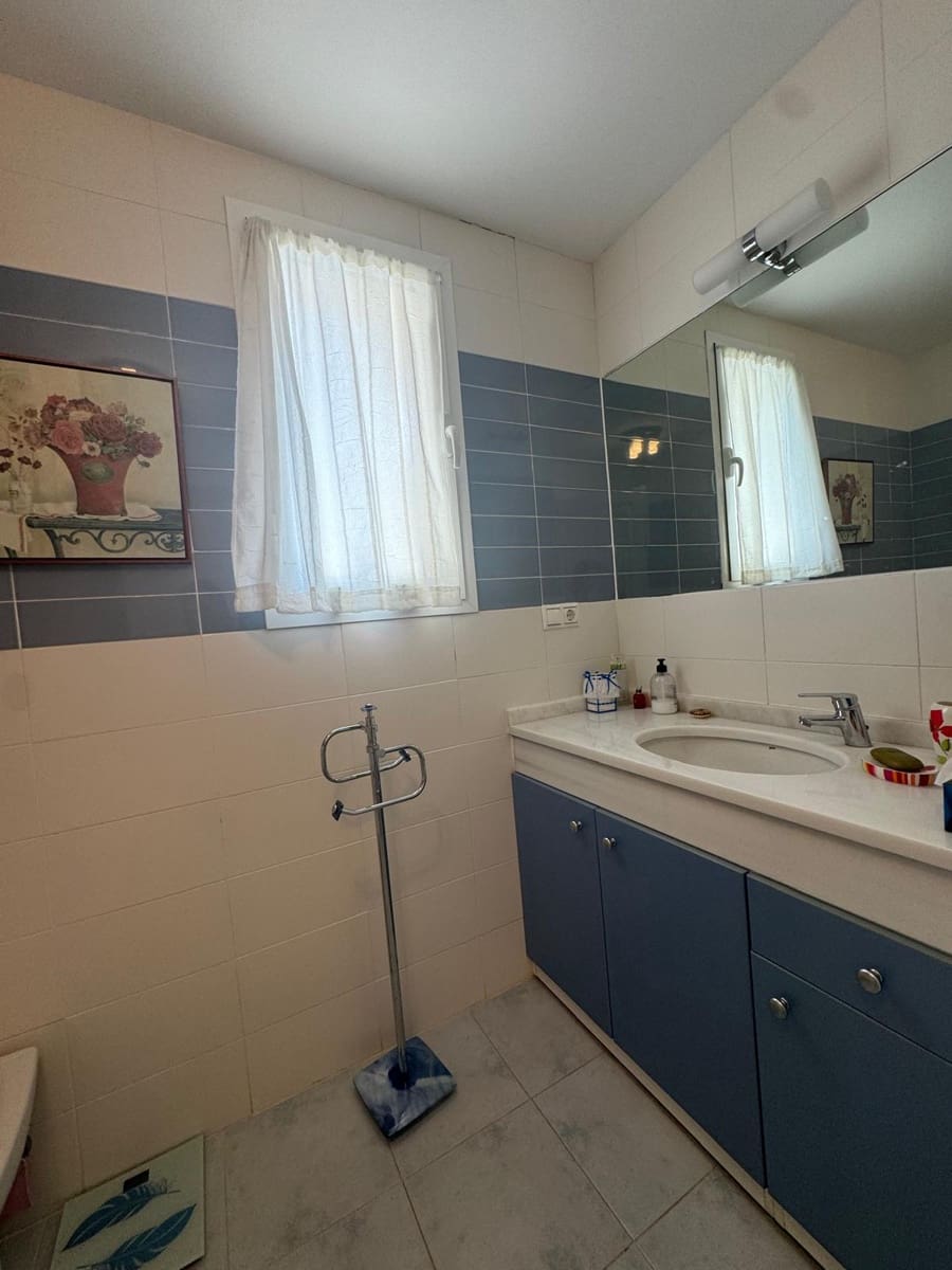 2 soverom Leilighet til salgs i Benidorm med svømmebasseng garasje - € 278 100 (Ref: 9453811)