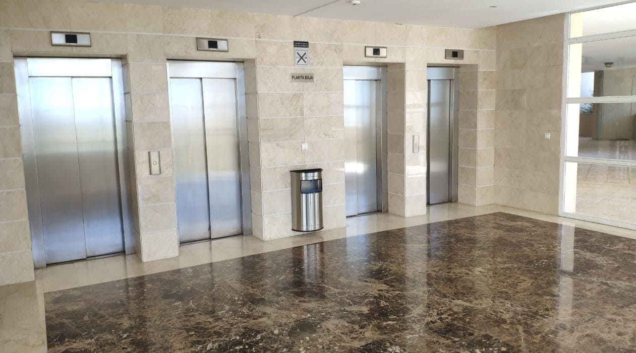 2 soverom Leilighet til salgs i Benidorm med svømmebasseng garasje - € 278 100 (Ref: 9453811)