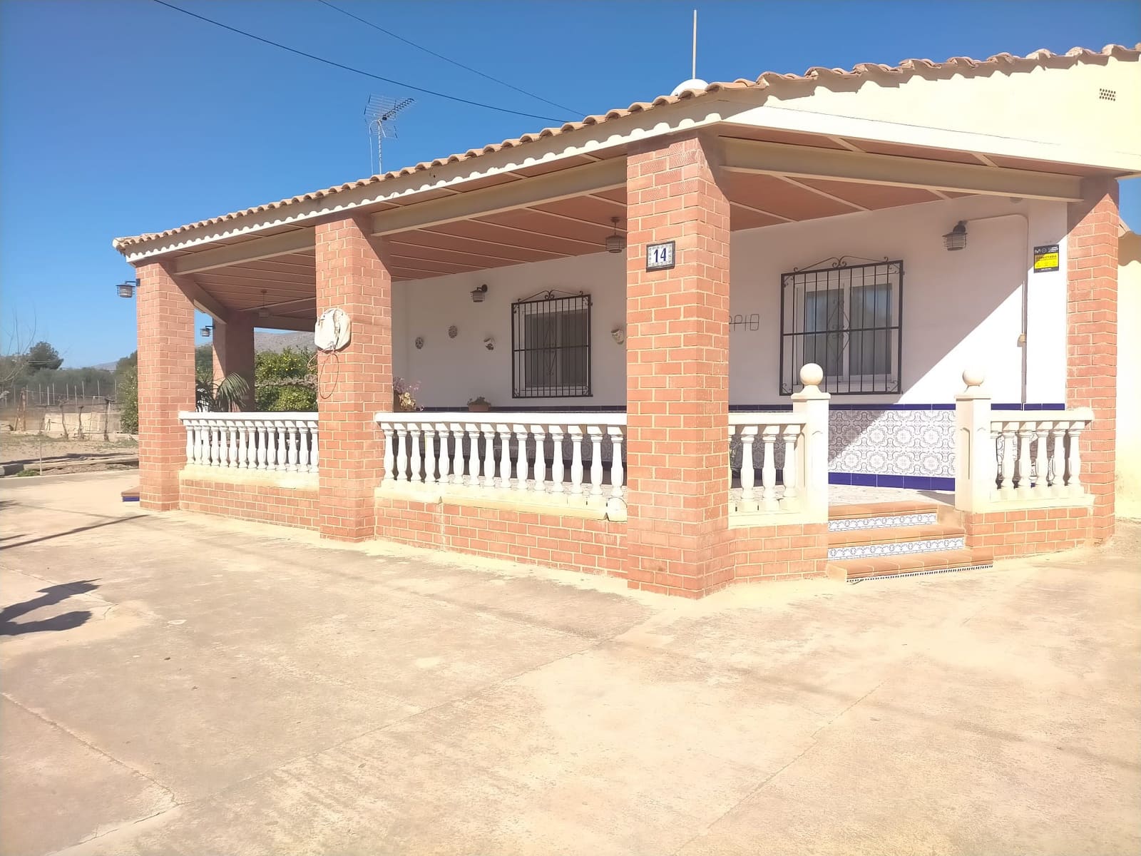 3 bedroom Villa for sale in Benidorm with pool garage - € 385,000 (Ref: 9453813)