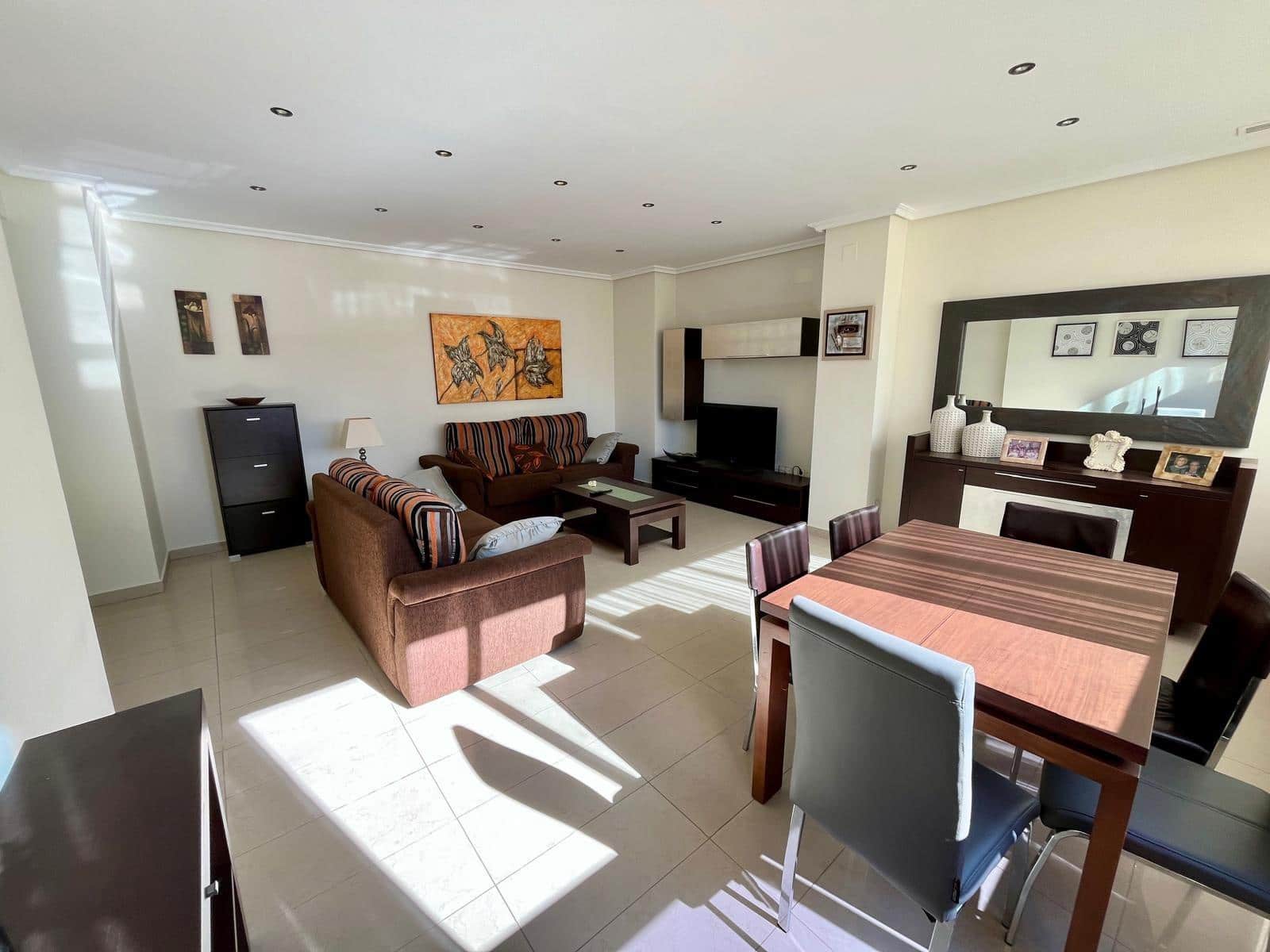 Apartamento de 2 habitaciones en Benidorm en venta con piscina garaje - 450.000 € (Ref: 9453816)