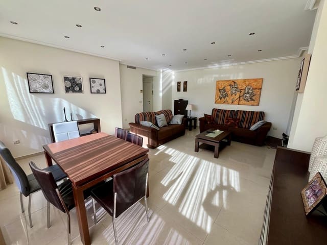 Apartamento de 2 habitaciones en Rincón de Loix, Benidorm en venta con piscina garaje - 450.000 € (Ref: 9453816)