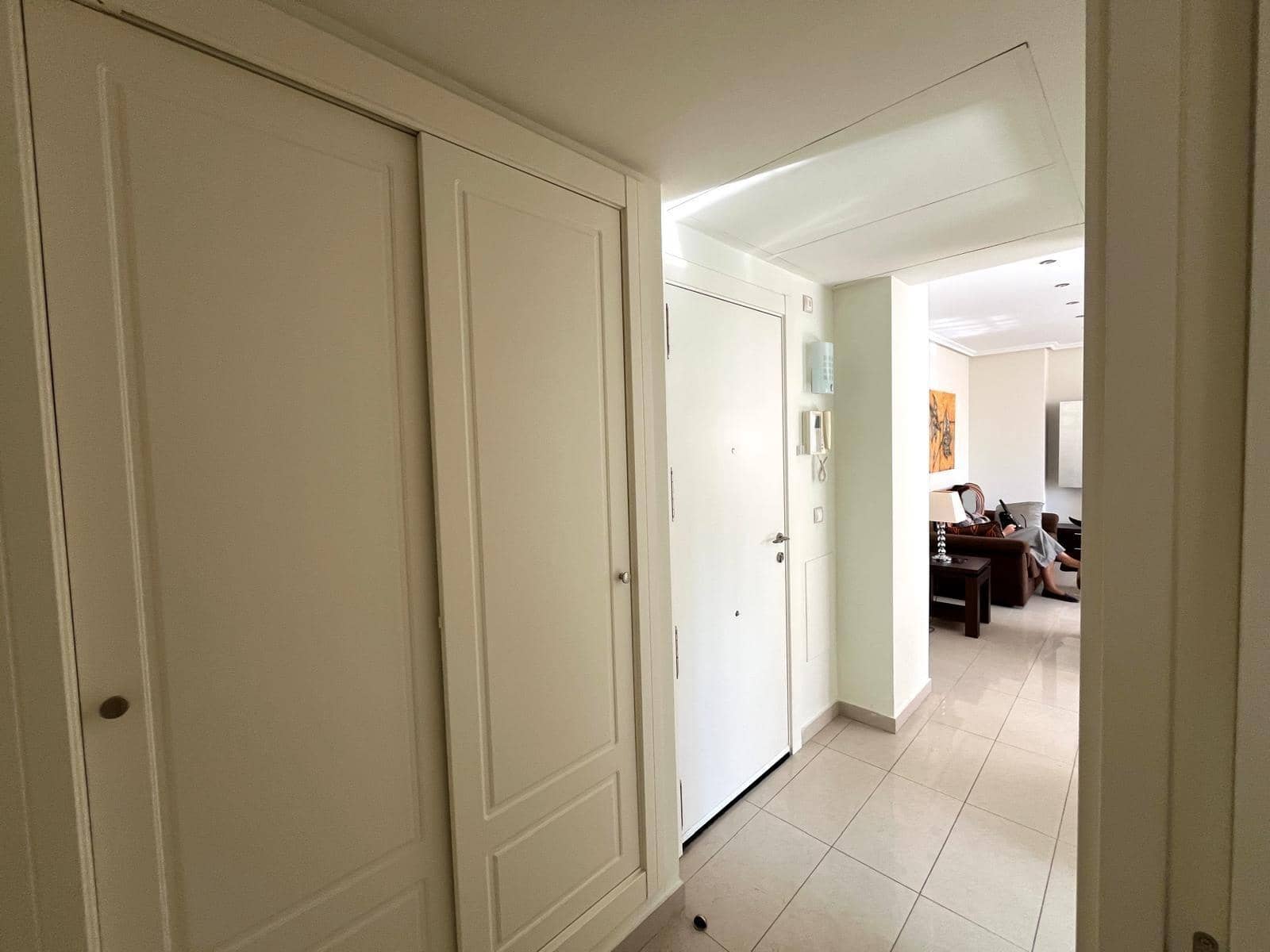 Apartamento de 2 habitaciones en Benidorm en venta con piscina garaje - 450.000 € (Ref: 9453816)