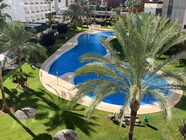 Apartamento de 2 habitaciones en Rincón de Loix, Benidorm en venta con piscina garaje - 450.000 € (Ref: 9453816)