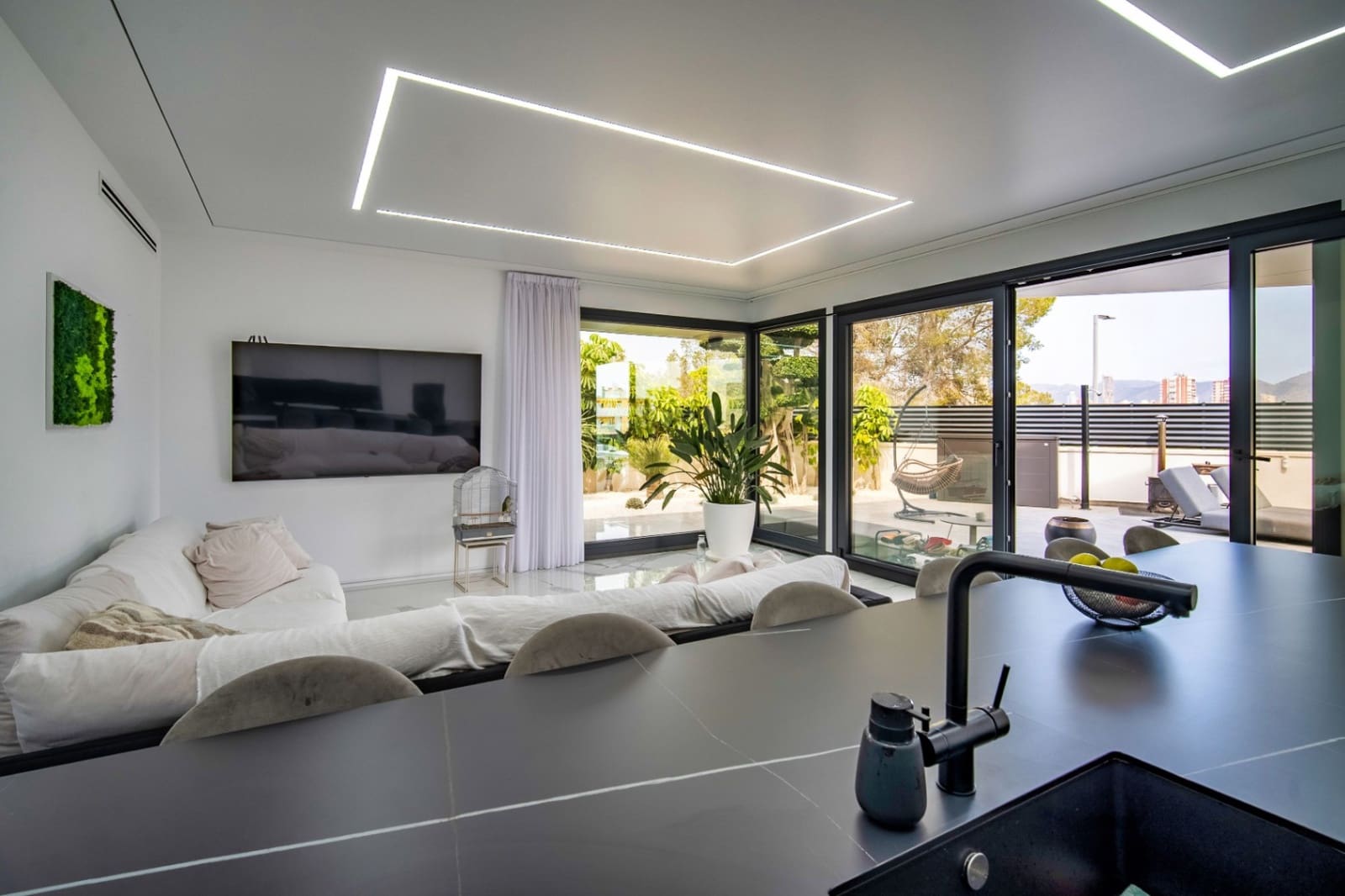 4 sypialnia Willa na sprzedaż w Benidorm z basenem garażem - 2 500 000 € (Ref: 9453825)