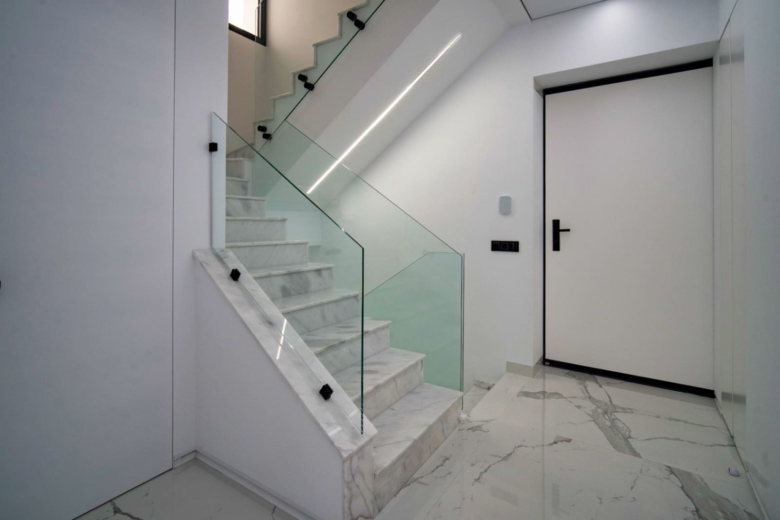 4 sypialnia Willa na sprzedaż w Benidorm z basenem garażem - 2 500 000 € (Ref: 9453825)