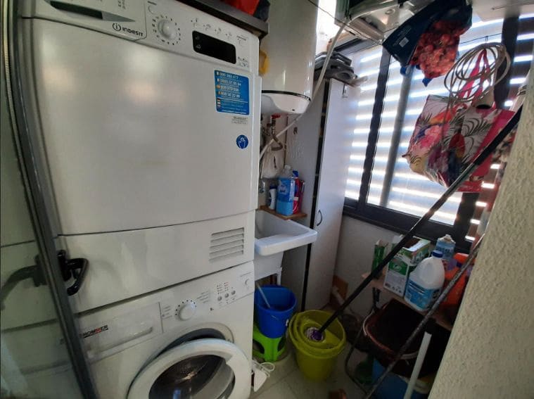 2 soverom Leilighet til salgs i Benidorm med svømmebasseng garasje - € 299 000 (Ref: 9453842)