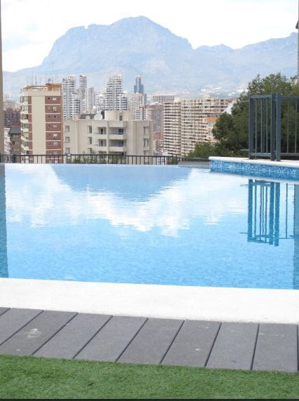 2 soverom Leilighet til salgs i Benidorm med svømmebasseng garasje - € 299 000 (Ref: 9453842)
