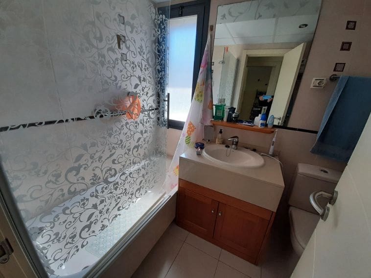 2 soverom Leilighet til salgs i Benidorm med svømmebasseng garasje - € 299 000 (Ref: 9453842)