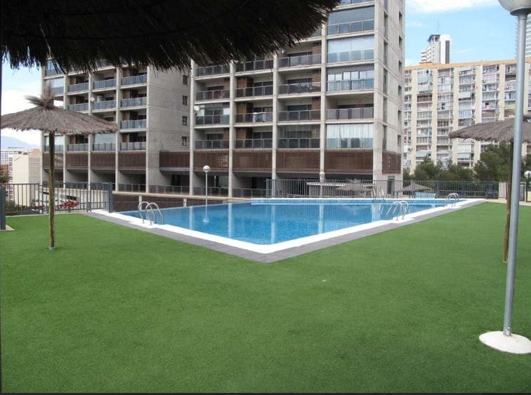 2 soverom Leilighet til salgs i Benidorm med svømmebasseng garasje - € 299 000 (Ref: 9453842)