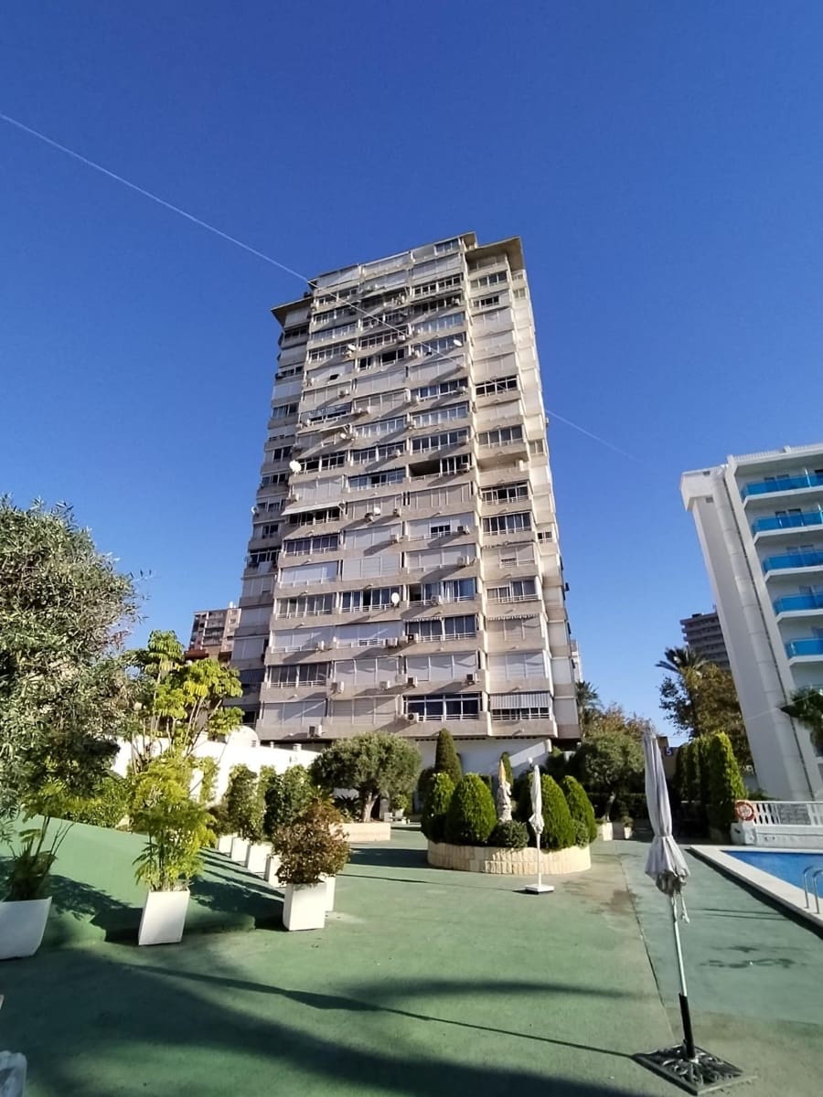 1 soverom Leilighet til salgs i Benidorm med svømmebasseng - € 190 000 (Ref: 9453843)