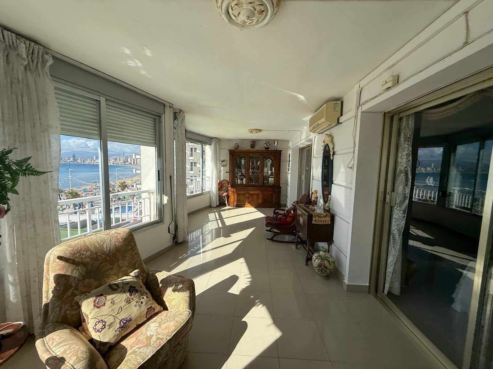 4 soverom Leilighet til salgs i Benidorm med svømmebasseng garasje - € 735 000 (Ref: 9453860)