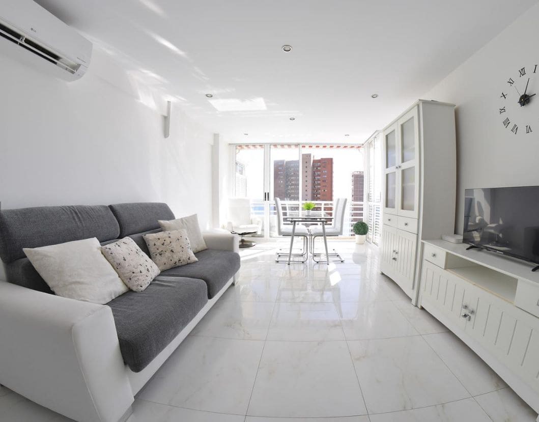 1 quarto Apartamento para venda em Benidorm com piscina garagem - 270 000 € (Ref: 9453862)