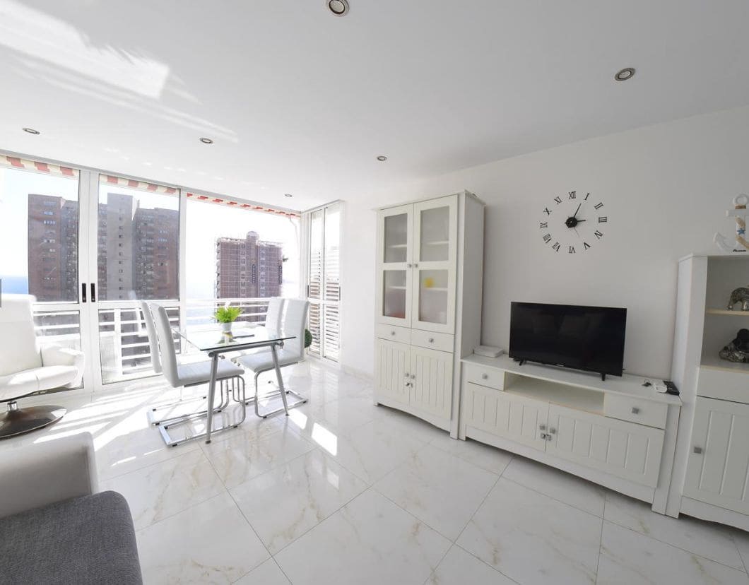 1 quarto Apartamento para venda em Benidorm com piscina garagem - 270 000 € (Ref: 9453862)