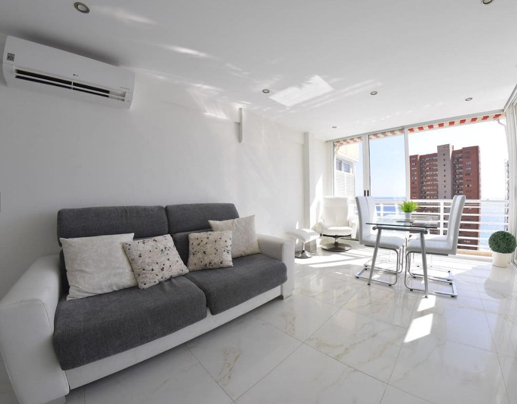 1 quarto Apartamento para venda em Benidorm com piscina garagem - 270 000 € (Ref: 9453862)