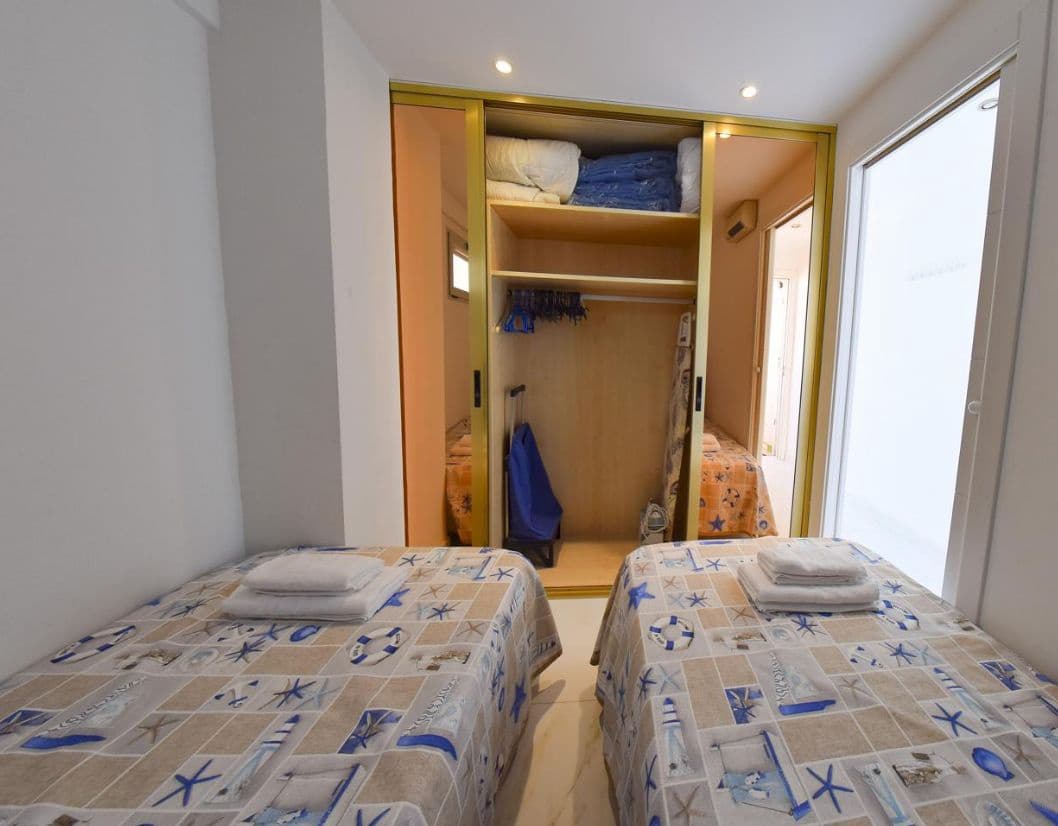 1 quarto Apartamento para venda em Benidorm com piscina garagem - 270 000 € (Ref: 9453862)