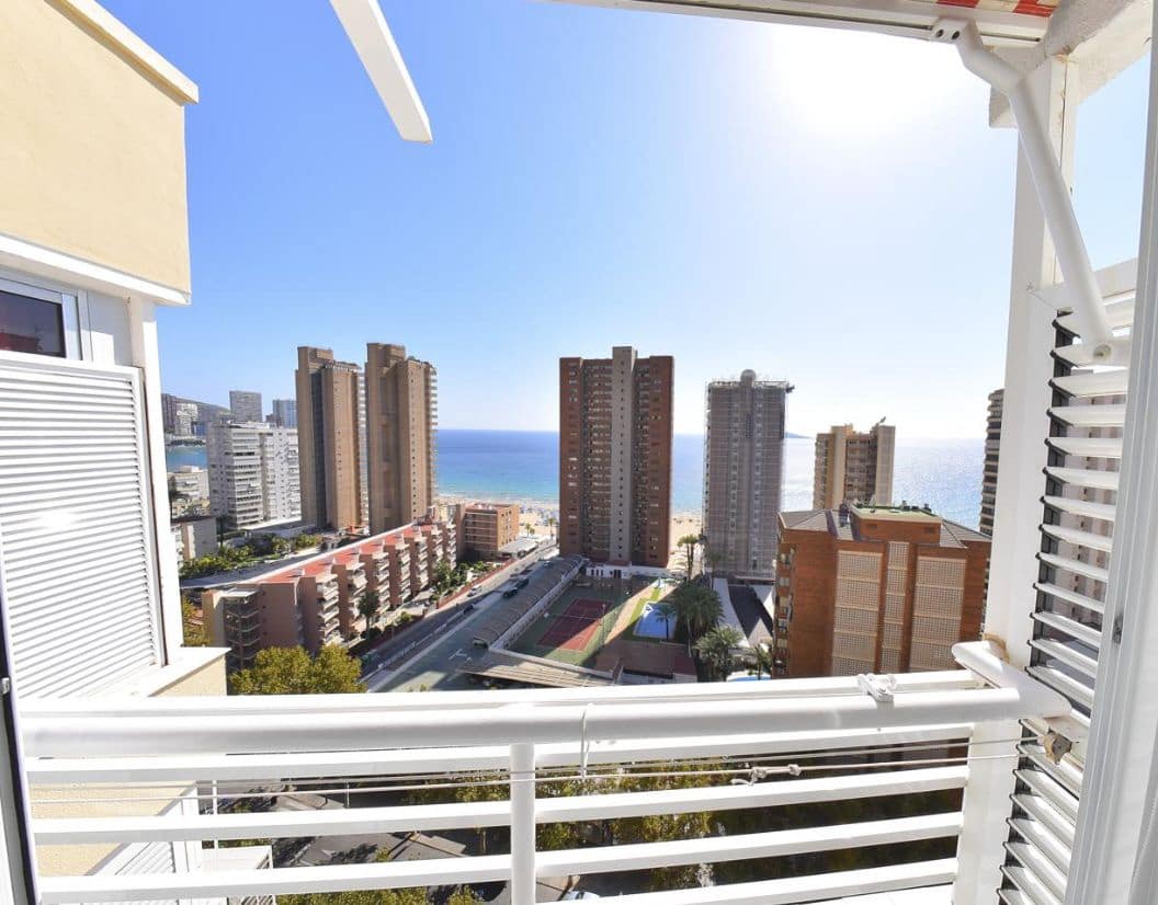 1 quarto Apartamento para venda em Benidorm com piscina garagem - 270 000 € (Ref: 9453862)
