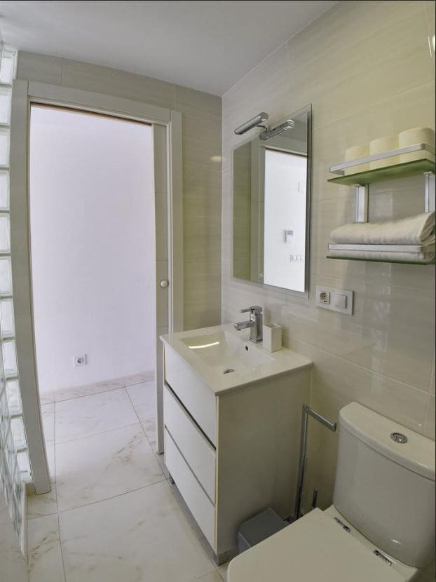 1 quarto Apartamento para venda em Benidorm com piscina garagem - 270 000 € (Ref: 9453862)