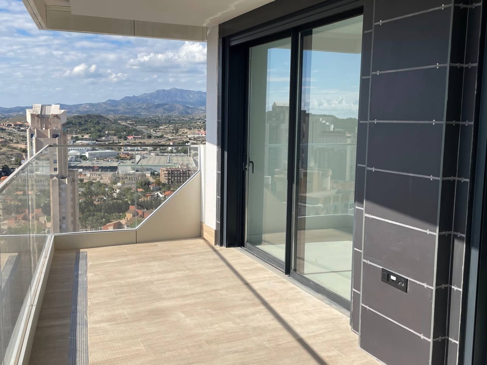 3 bedroom Apartment for sale in Benidorm with pool garage - € 695,000 (Ref: 9453883)