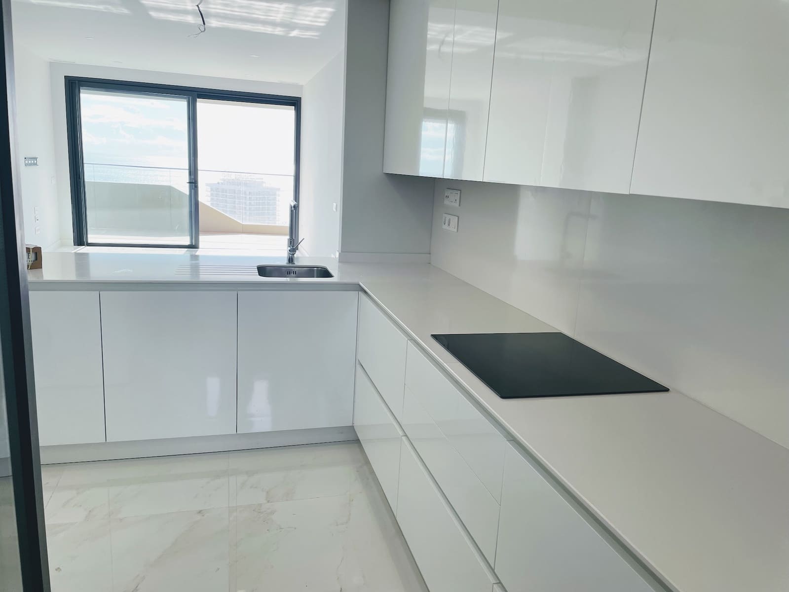 3 bedroom Apartment for sale in Benidorm with pool garage - € 695,000 (Ref: 9453883)