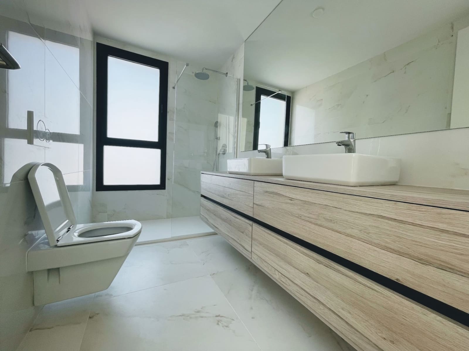 3 bedroom Apartment for sale in Benidorm with pool garage - € 695,000 (Ref: 9453883)