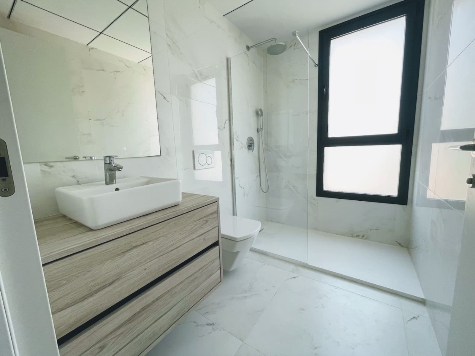 3 bedroom Apartment for sale in Benidorm with pool garage - € 695,000 (Ref: 9453883)