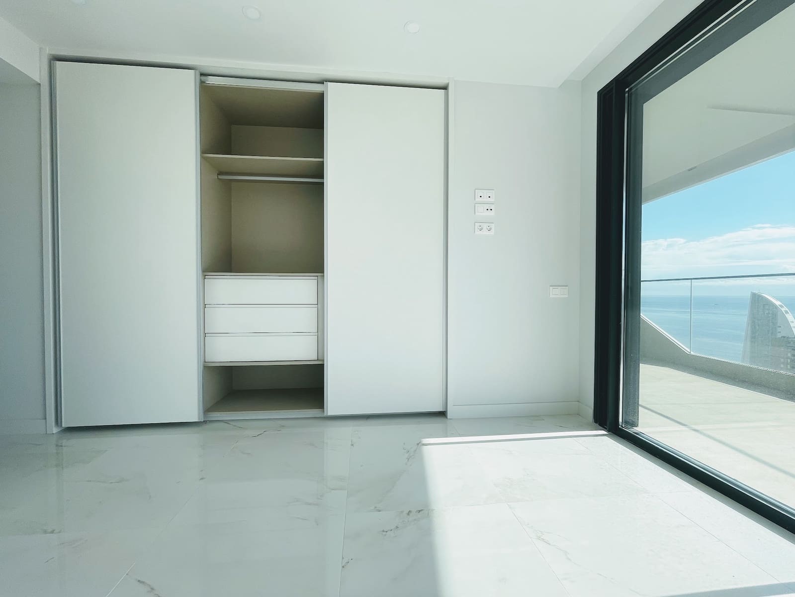 3 bedroom Apartment for sale in Benidorm with pool garage - € 695,000 (Ref: 9453883)