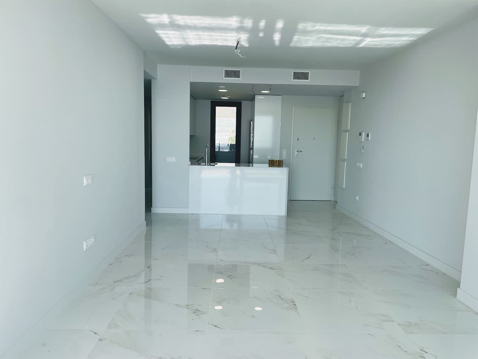 3 bedroom Apartment for sale in Benidorm with pool garage - € 695,000 (Ref: 9453883)