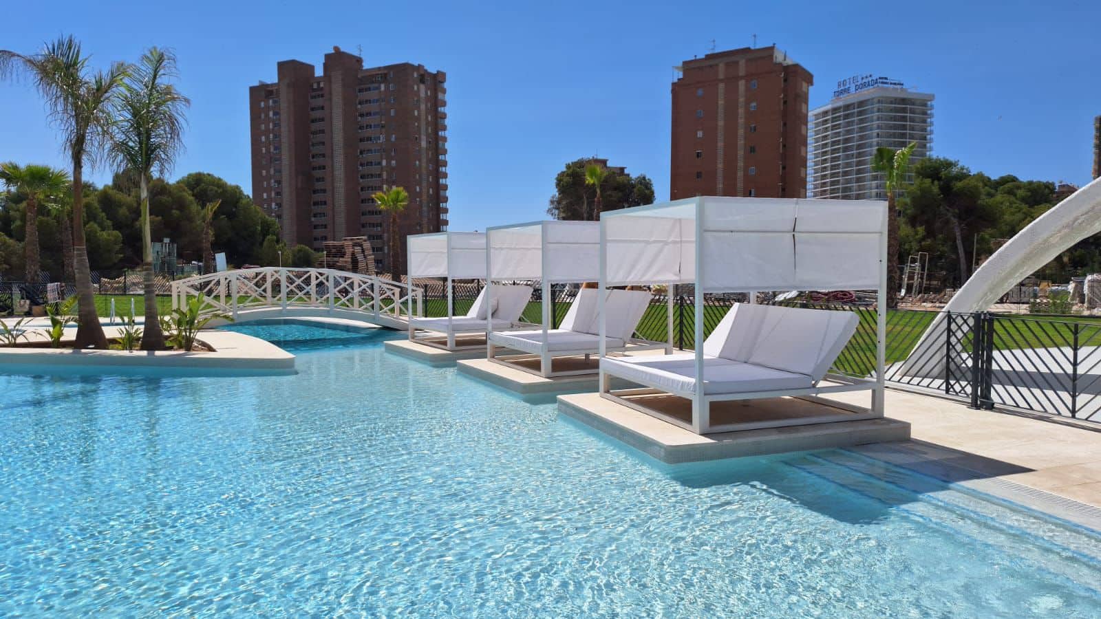 3 bedroom Apartment for sale in Benidorm with pool garage - € 695,000 (Ref: 9453883)