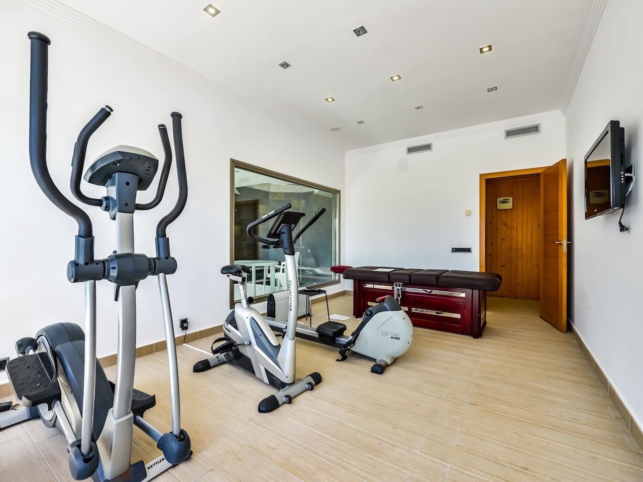 5 soveværelse Villa til salg i Benissa med swimmingpool garage - € 1.999.999 (Ref: 9453896)