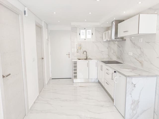 2 bedroom Apartment for sale in Levante, Benidorm - € 235,000 (Ref: 9453900)