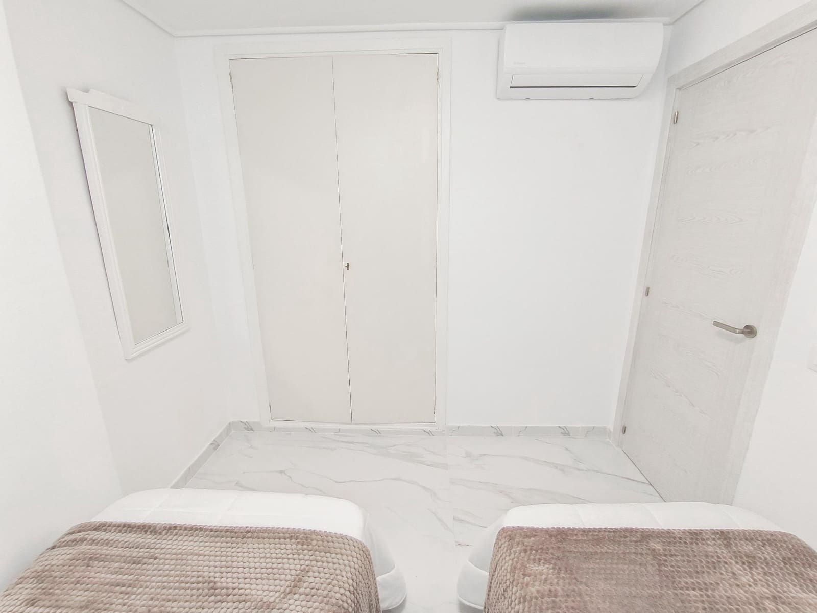 2 bedroom Apartment for sale in Benidorm - € 235,000 (Ref: 9453900)