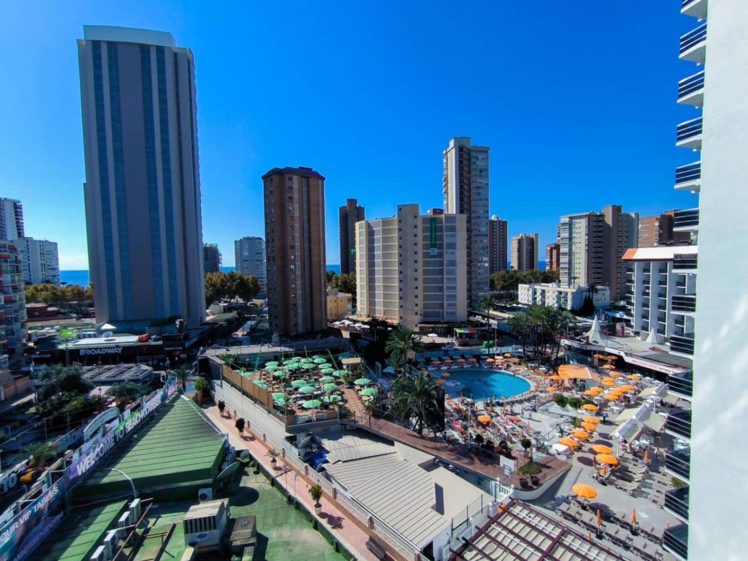 2 bedroom Apartment for sale in Benidorm - € 235,000 (Ref: 9453900)