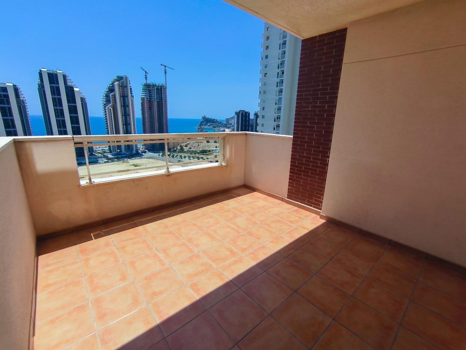 2 bedroom Apartment for sale in Benidorm with pool garage - € 350,000 (Ref: 9453902)