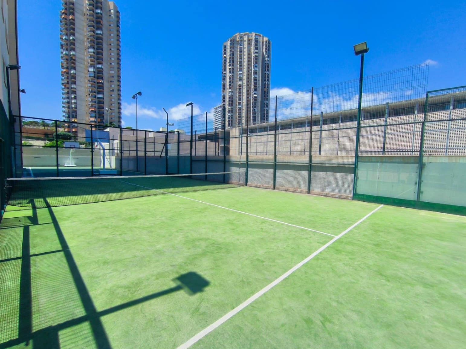 2 bedroom Apartment for sale in Benidorm with pool garage - € 350,000 (Ref: 9453902)