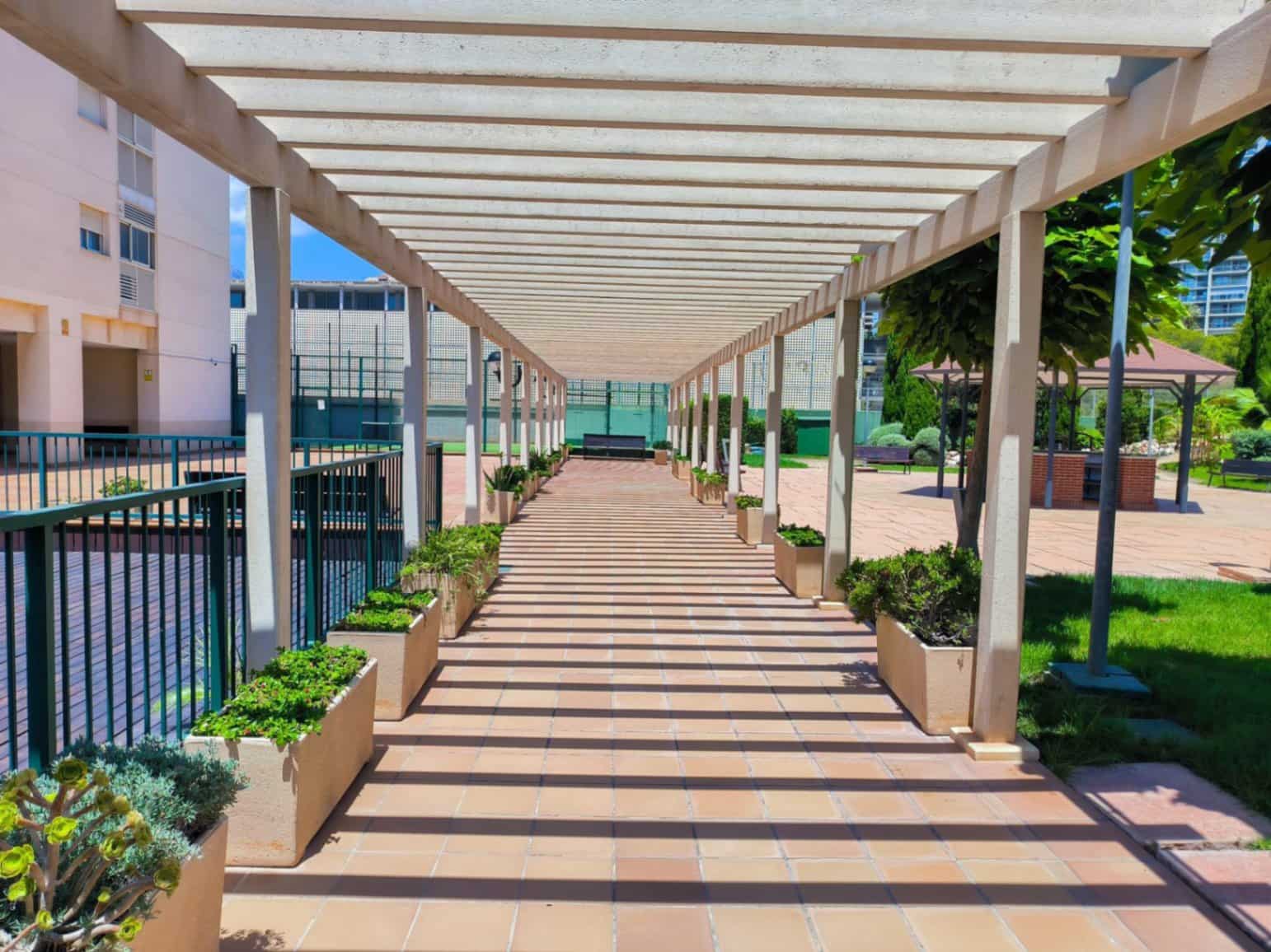 2 bedroom Apartment for sale in Benidorm with pool garage - € 350,000 (Ref: 9453902)