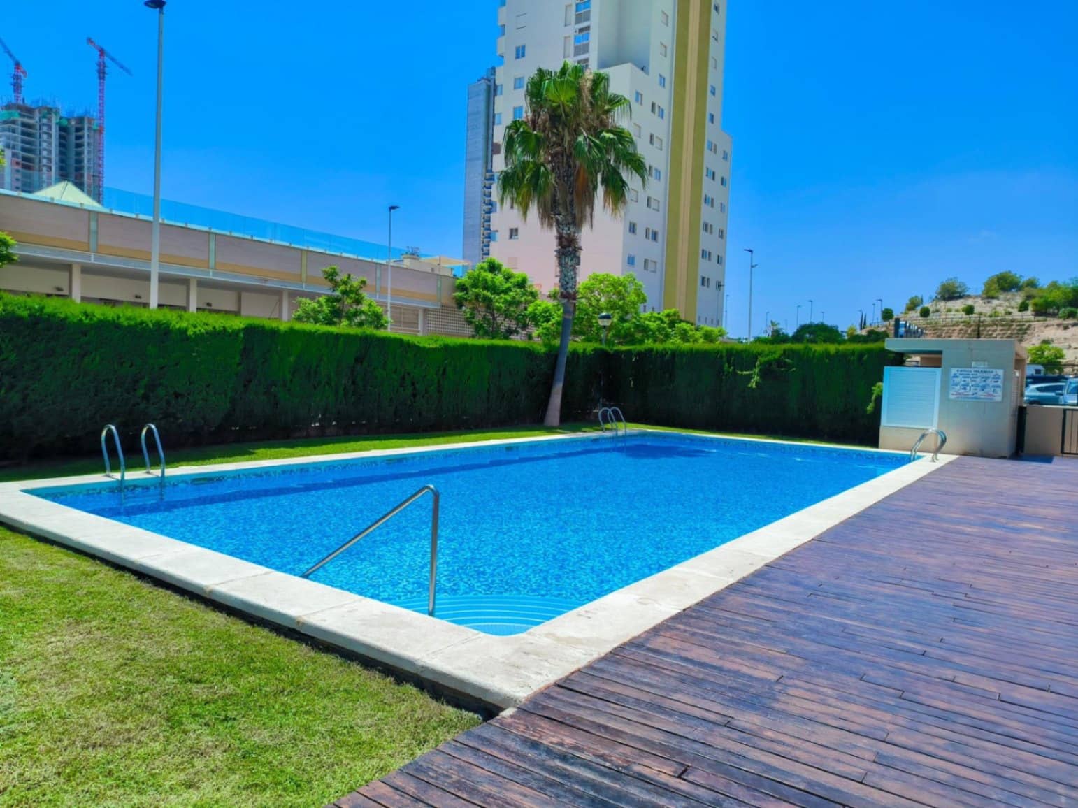 2 bedroom Apartment for sale in Benidorm with pool garage - € 350,000 (Ref: 9453902)