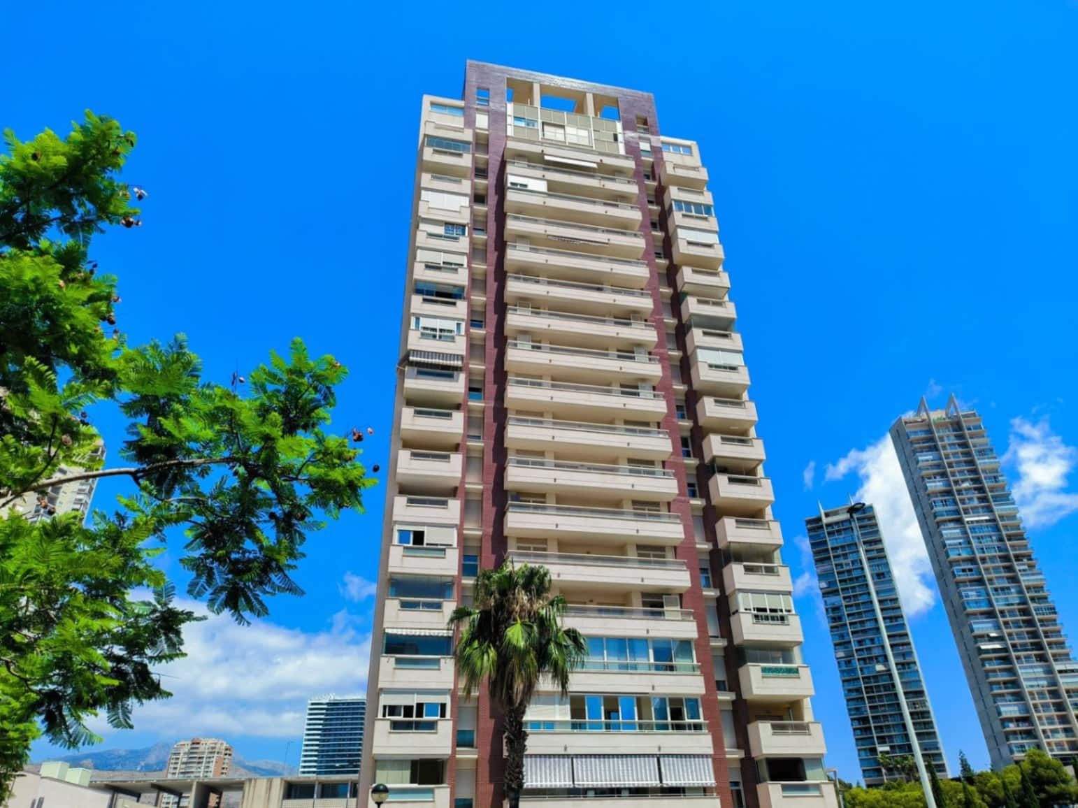 2 bedroom Apartment for sale in Benidorm with pool garage - € 350,000 (Ref: 9453902)