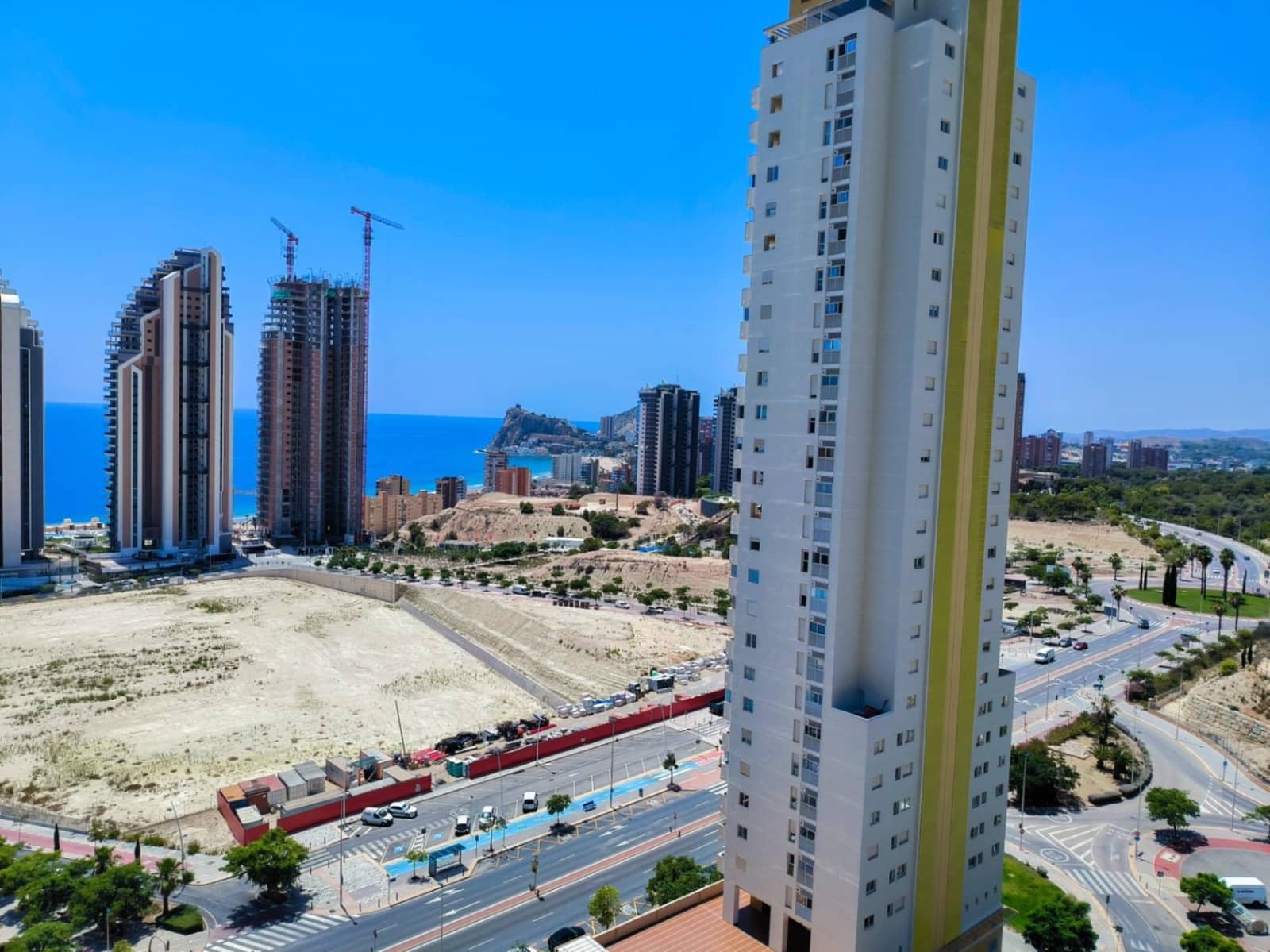 2 bedroom Apartment for sale in Benidorm with pool garage - € 350,000 (Ref: 9453902)